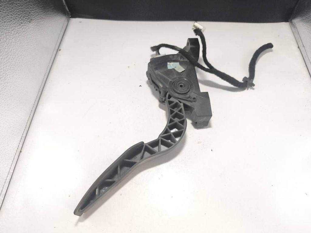 Fiat Croma 2.4JTD 147kW 2007 LHD Diesel accelerator throttle pedal 51733559 