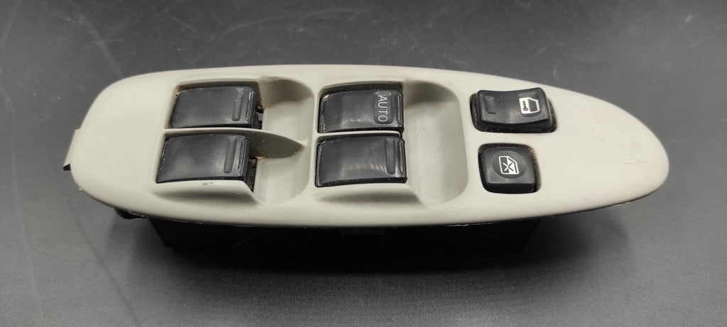 Nissan Almera Tino 2002 LHD Front Left Electric Window Switch Button 80961BU400