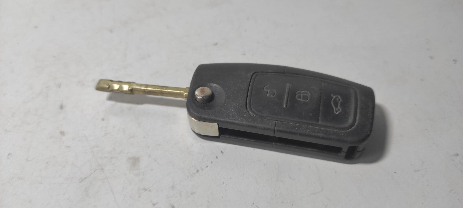 Ford Mondeo MK3 2.5 125kW V6 2005 Ignition Lock Key