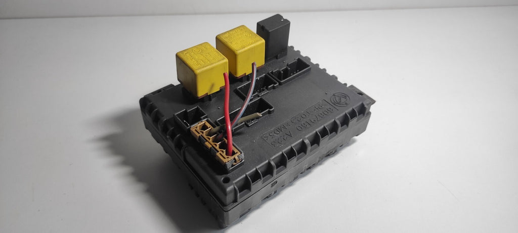 Alfa Romeo 156 2.4JTD 110kW Diesel Engine Fuse Box Module 60679160 A223