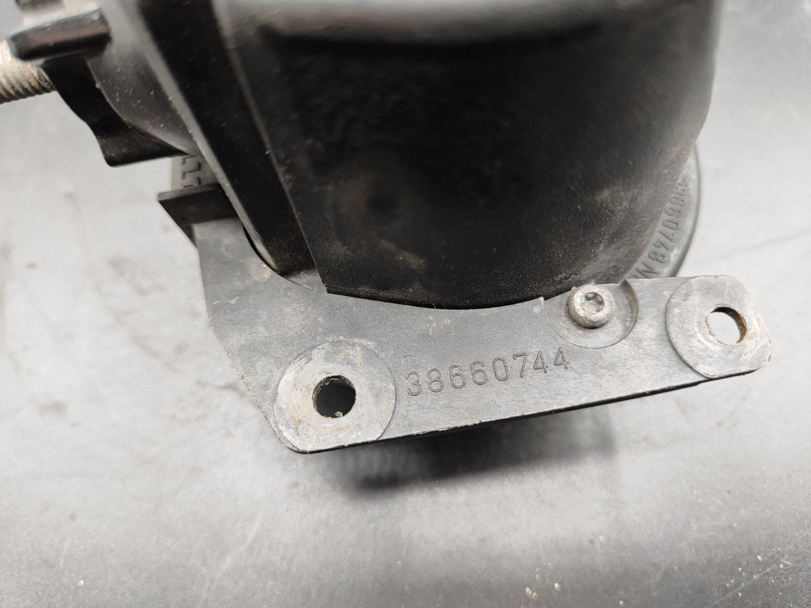 Alfa Romeo 156 SW 2.4JTD 110kW 2002 Front Fog Light 38660744