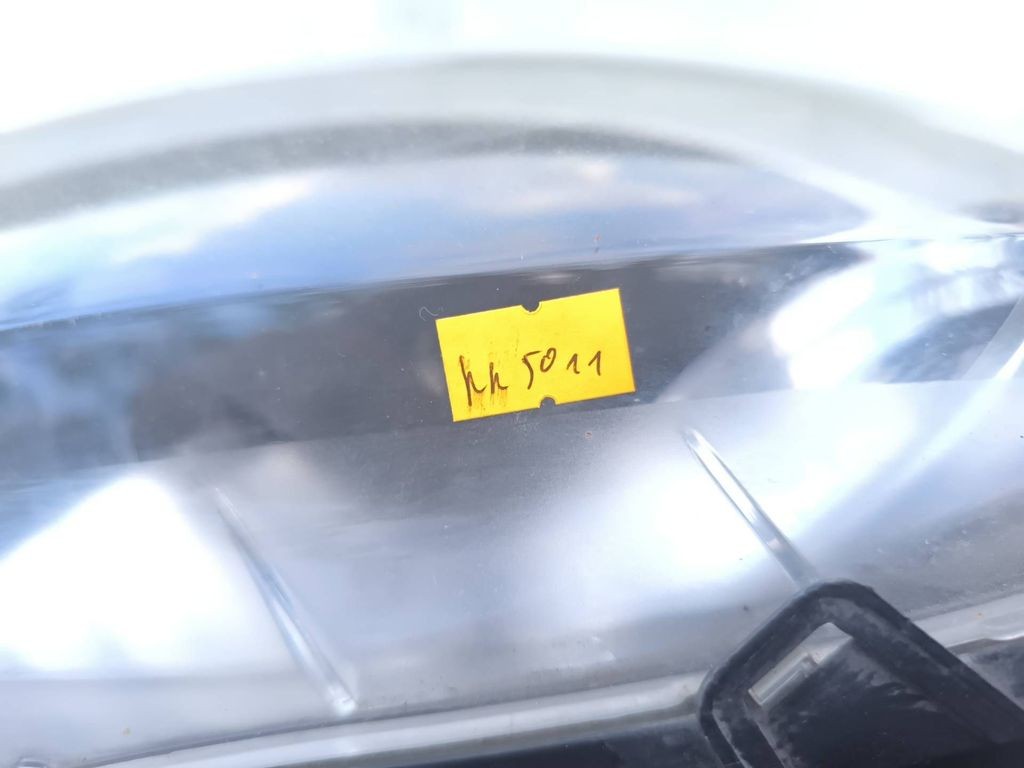 Alfa Romeo 147 2005  LHD Facelift Right headlight 89101231 