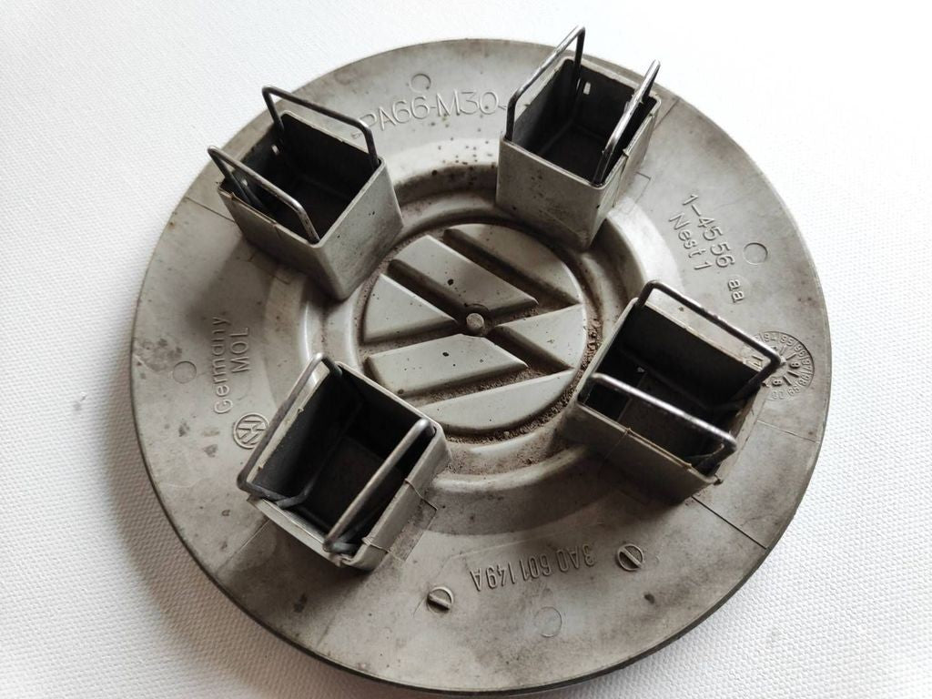 Volkswagen Golf III MK3 1992 Original wheel cap 3A0601149A 