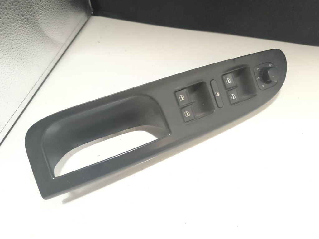 Volkswagen PASSAT B6 2008 Front Left Electric window control switch 