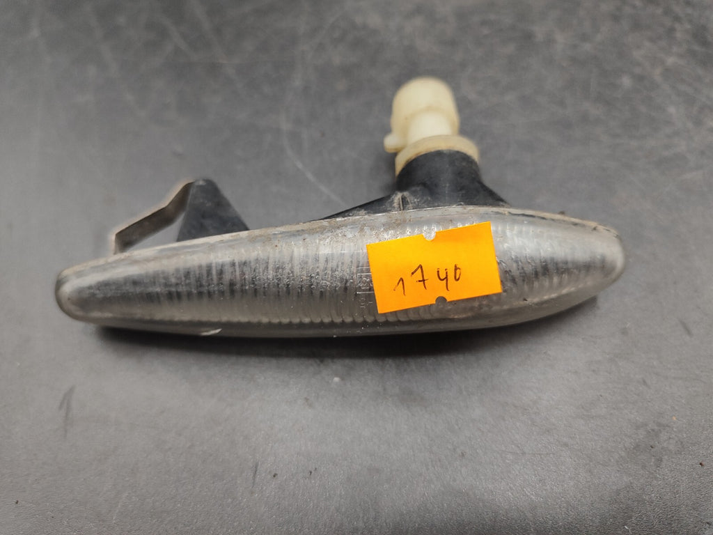 Alfa Romeo 166 2.4JTD 10V 110kW 2002 Front Right Fender Indicator Light 60597300