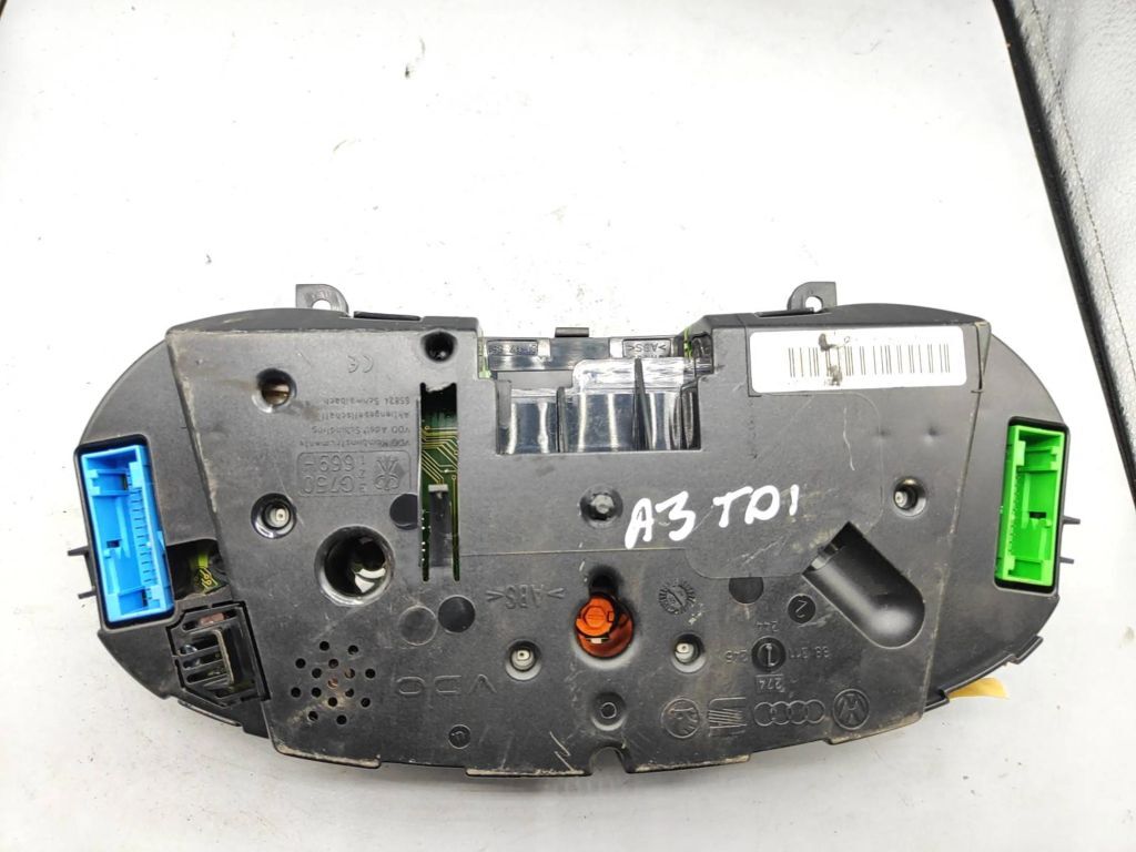 8L0919860 Audi A3 S3 8L 2000 Diesel speedometer instrument cluster 