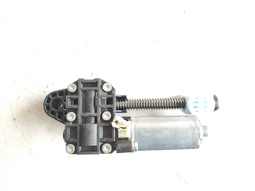 Mercedes-Benz C W205 2017 Steering column adjust motor 0390203399 