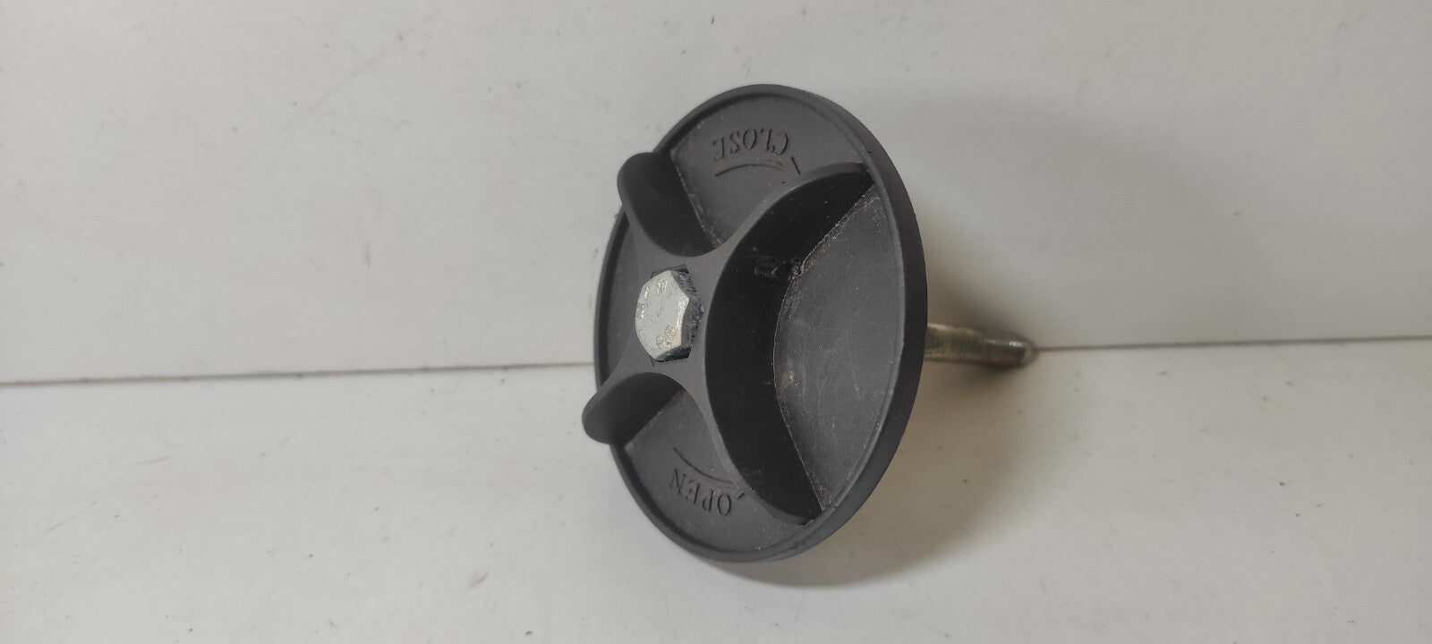 Alfa Romeo 147 1.9JTD 8V Diesel 2003 Rear Boot Trunk Spare Wheel Bolt 46542744