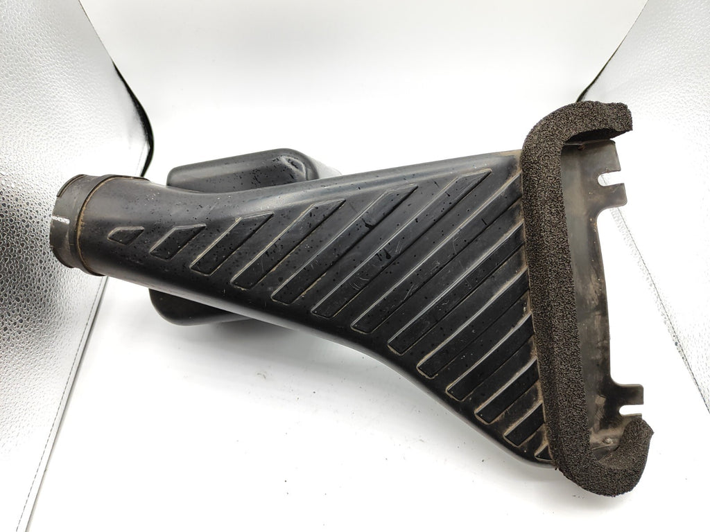 Mitsubishi Galant 2.0i 100kW 1998 Petrol Engine Air Intake Duct Pipe MR281083