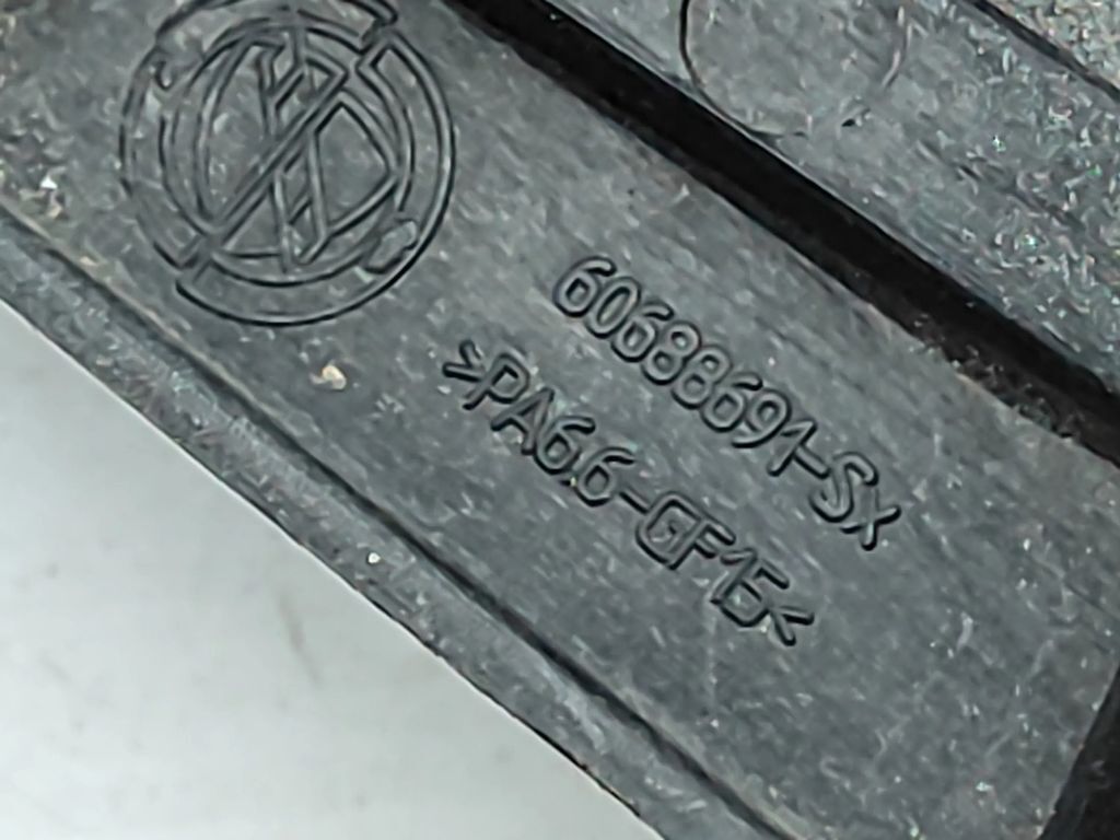 Alfa Romeo 159 JTS 2006 rear left bumper mounting bracket 60688691 