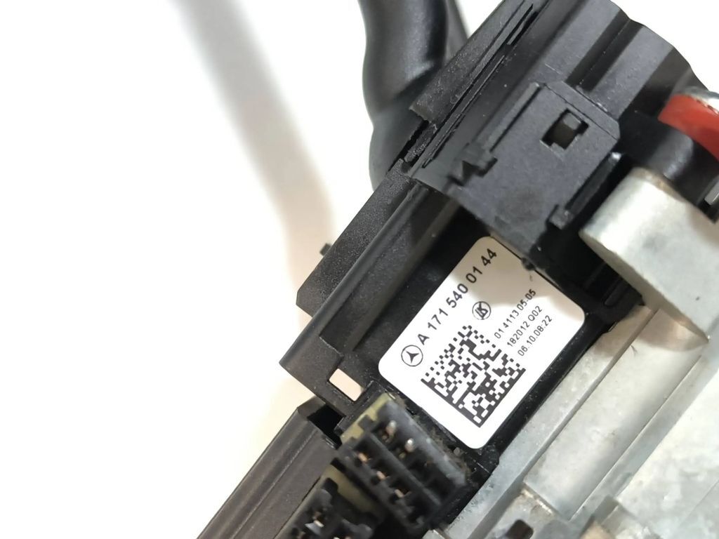 Mercedes-Benz CLS C219 2007 Turn signal indicator stalk A1715400144 