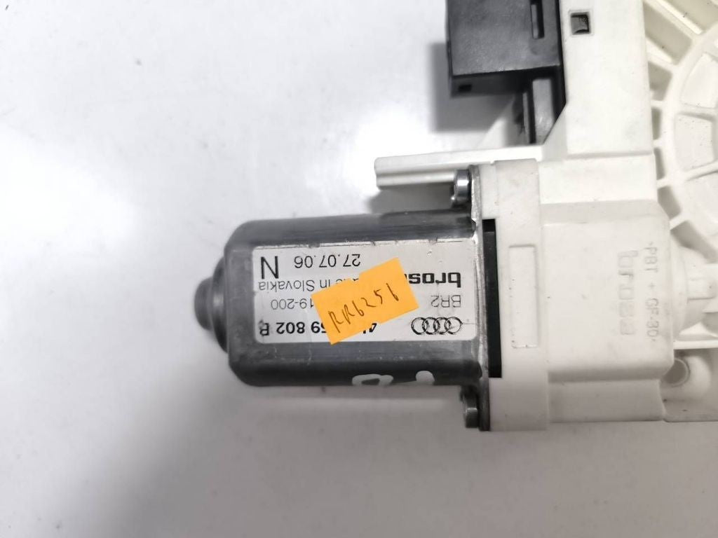 Audi Q7 4L 2009 front right window regulator motor 4L0959802B 