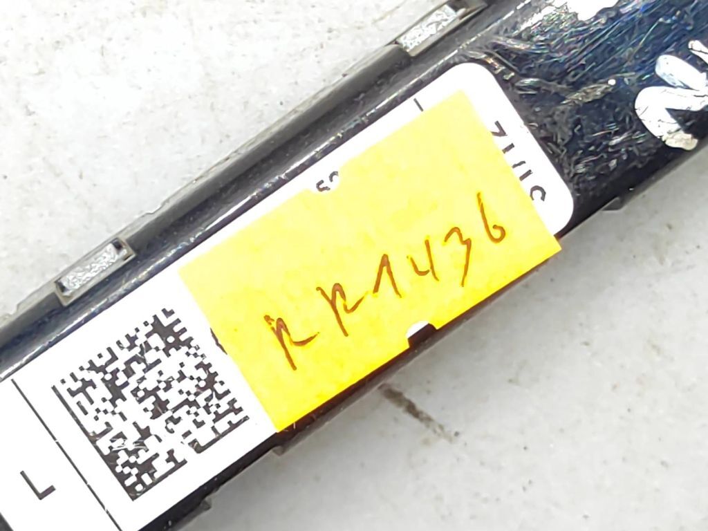 Volkswagen Touran II 2012 Aerial antenna amplifier 1T0035577AD 