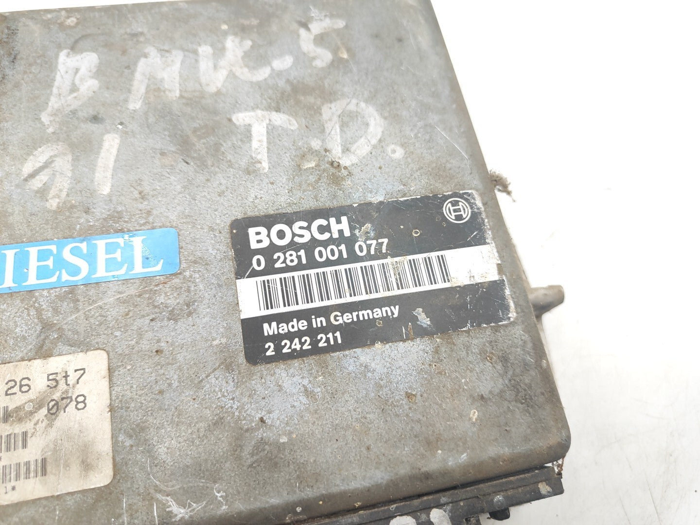BMW 5 Series E34 Diesel Engine Control Unit Module ECU 0281001077 2242211