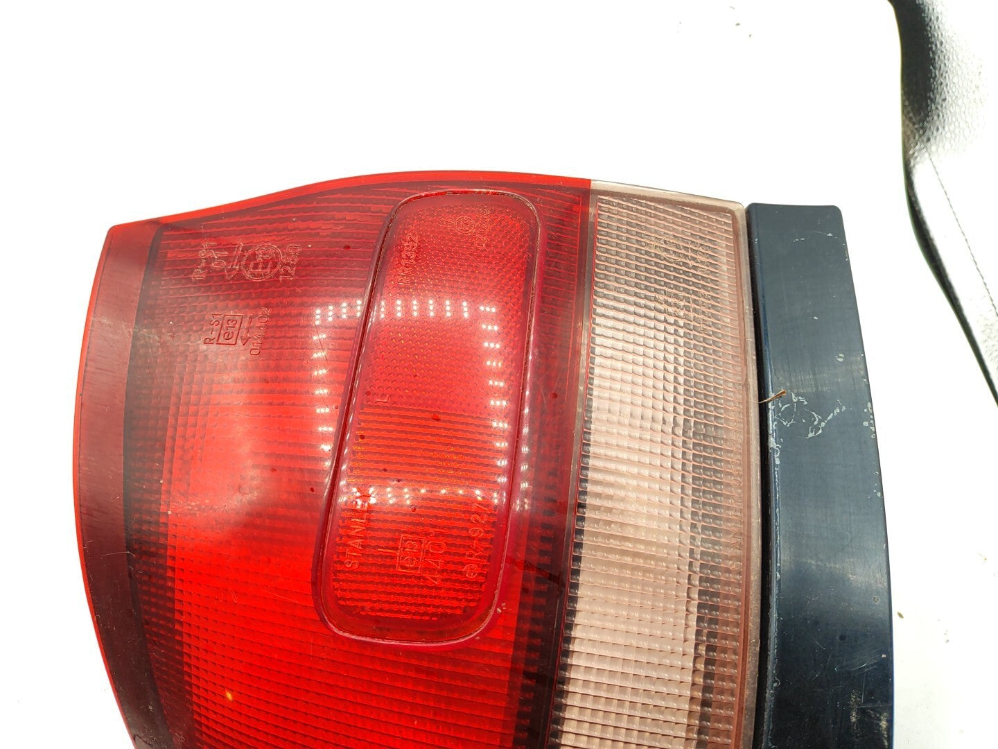 Mazda 626 1.8i Hatchback 1999 LHD Rear Left Side Taillight 0431392L
