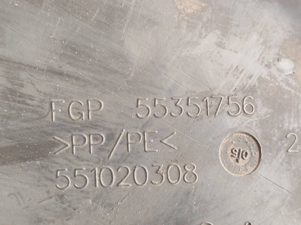 Opel Zafira B 2006 Diesel air intake hose pipe 55351756 