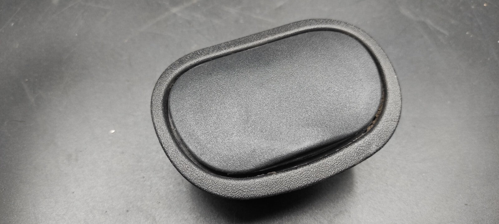 Alfa Romeo 147 1.9JTD 103kW Diesel 2004 Rear Right / Left Door Card Ashtray