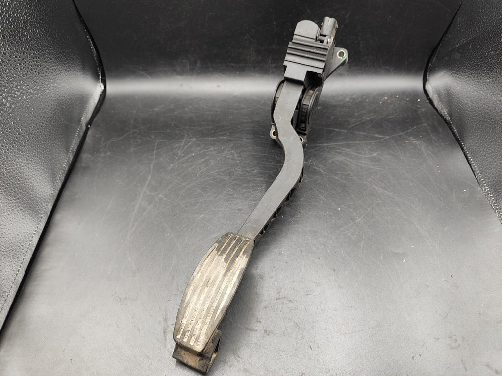 Alfa Romeo 147 GT 1.9JTD Diesel 2004 LHD Throttle Gas Pedal 0281002380 46755863