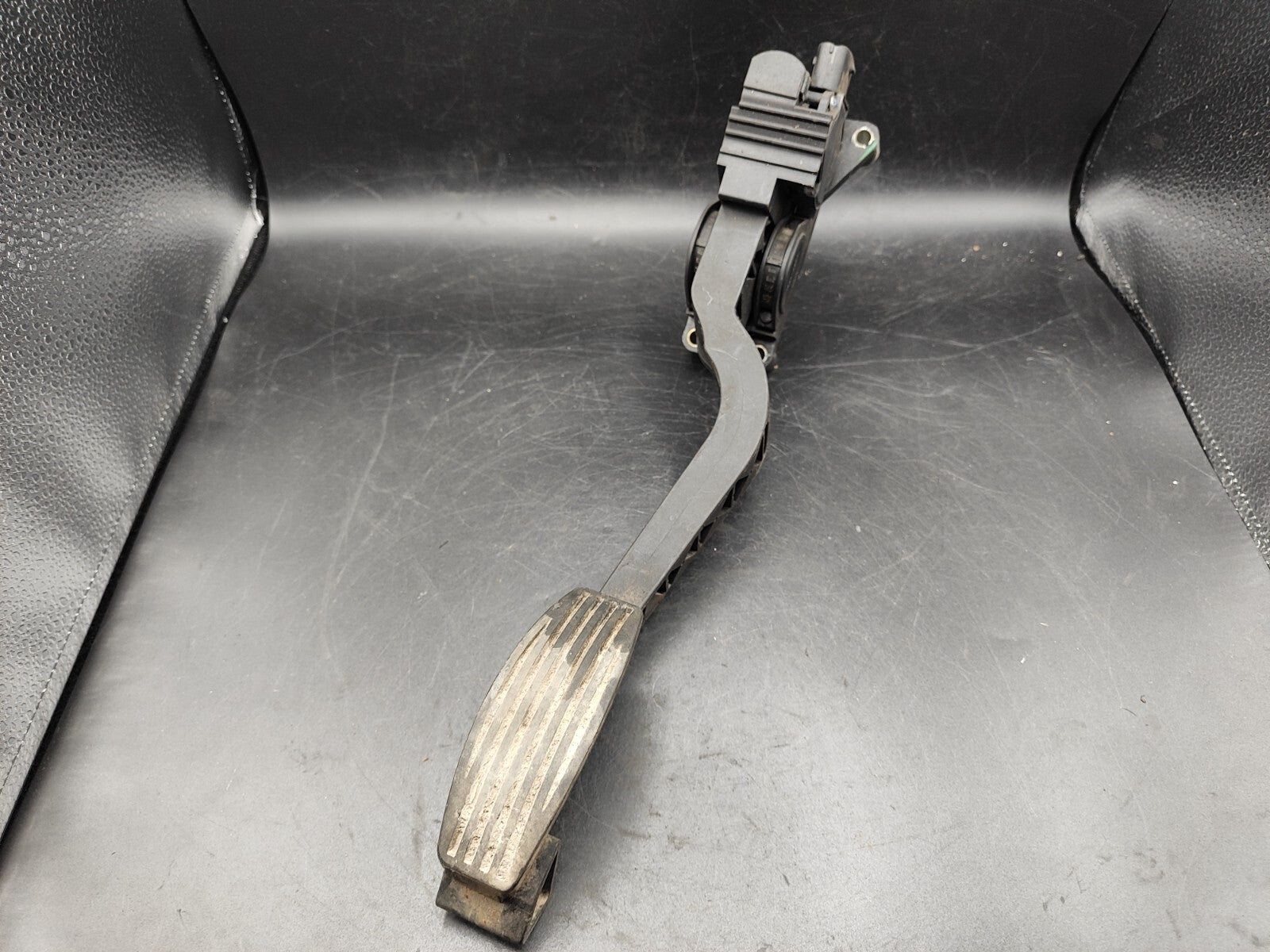 Alfa Romeo 147 GT 1.9JTD Diesel 2004 LHD Throttle Gas Pedal 0281002380 46755863