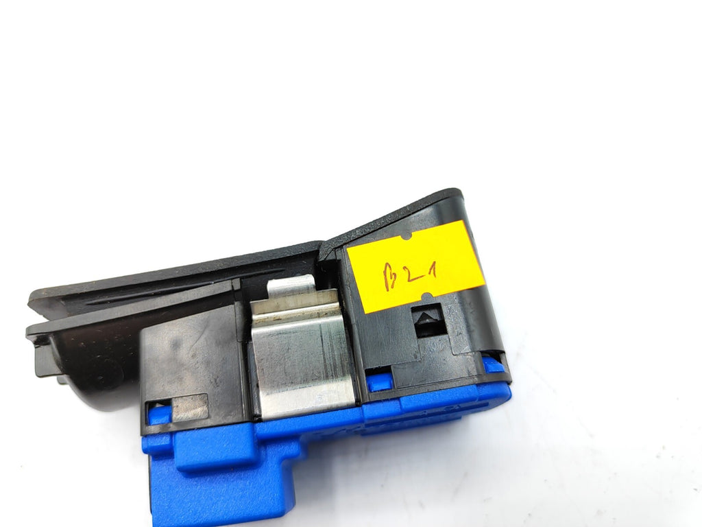 Alfa Romeo GT 1.9JTD 2009 Center Console Fuel Tank / ASR Switch 156040104