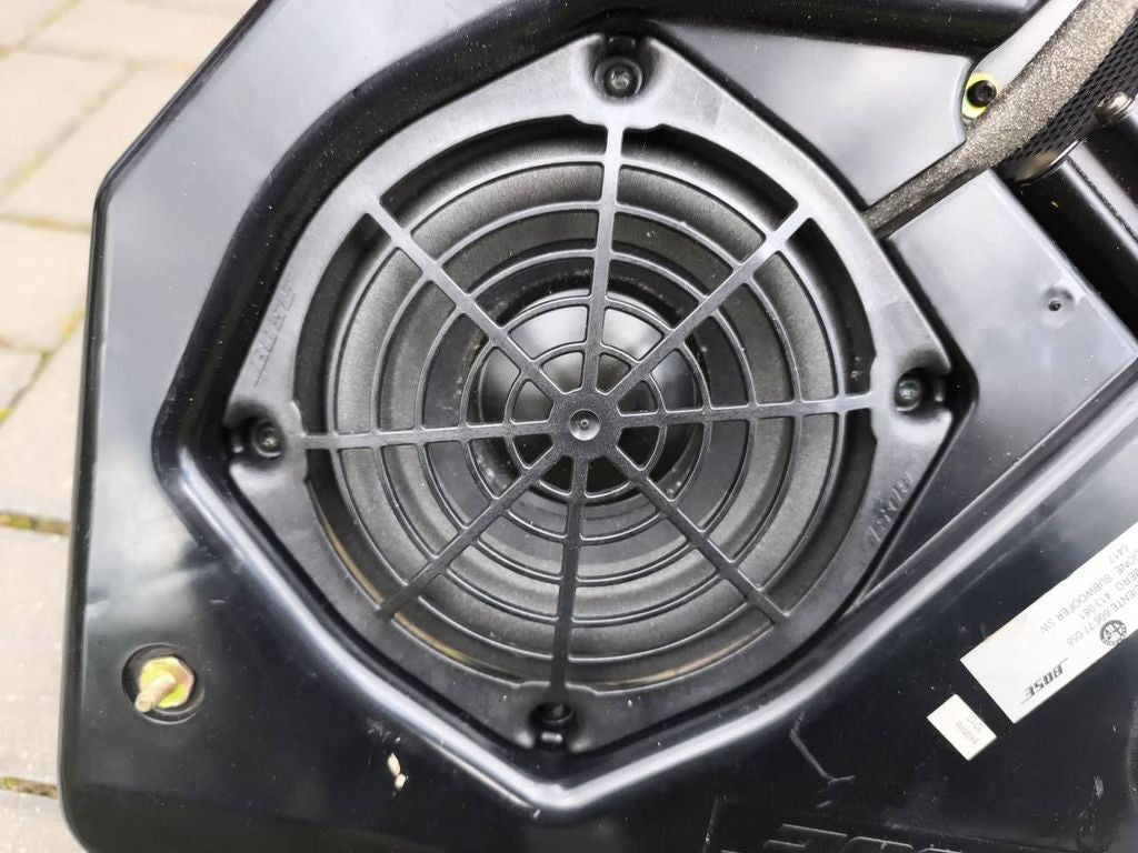 Alfa Romeo 156 SportWagon SW 2005 Bose Subwoofer speaker 60677058 