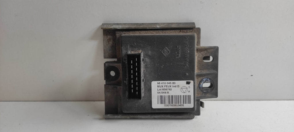 Peugeot 607 3.0i V6 2000 Control Module Unit ECU 9641004580