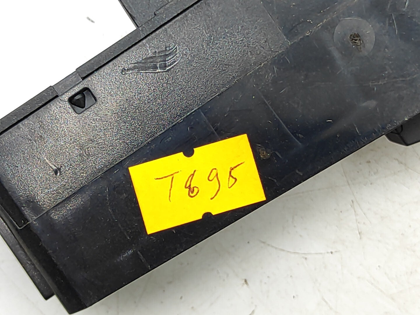 Opel Zafira B 1.9CDTI 2006 Dashboard Panel Hazzard Switch Button 13100105