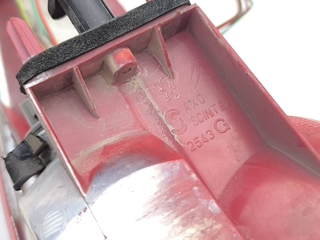 Peugeot 607 2001 Rear left tail light lamp 2543G 