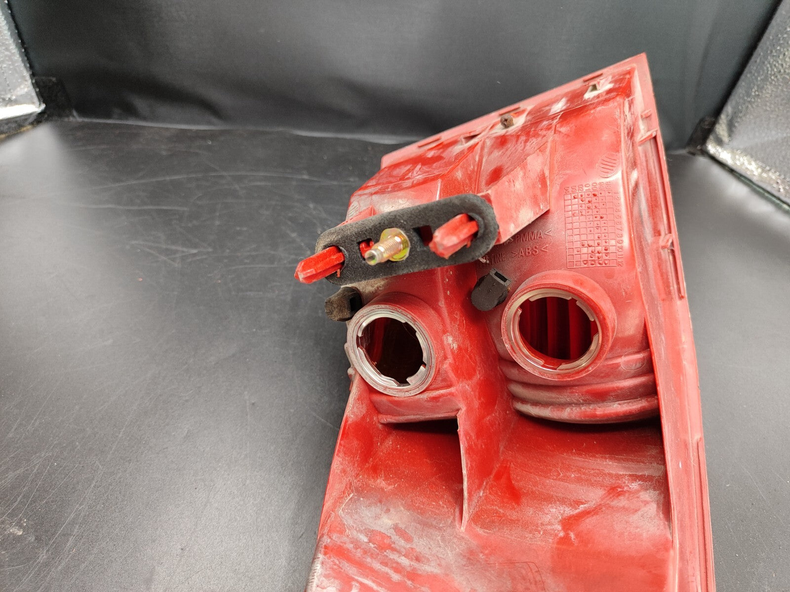 Peugeot 607 3.0 V6 2001 LHD Rear Right Taillight Lamp Light Assembly