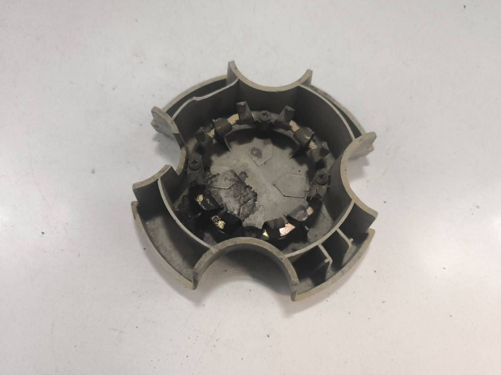 Mitsubishi Galant 1996  wheel cap MB816237 