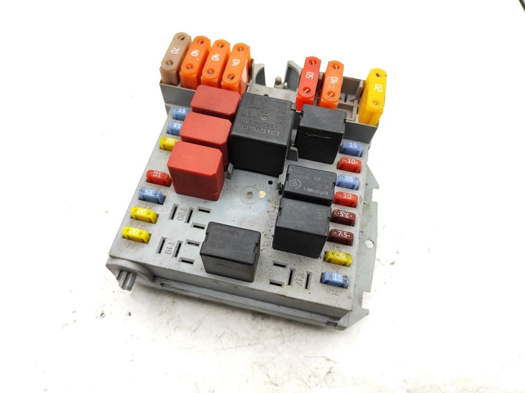 Alfa Romeo 159 2.4JTDm SW 2006 Fuse box module 50504455 