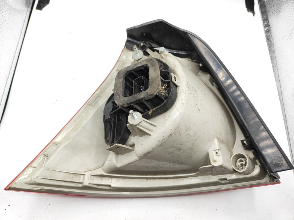 Volkswagen Golf MK5 2005 LHD Rear Right Taillight Light 1K6945096M