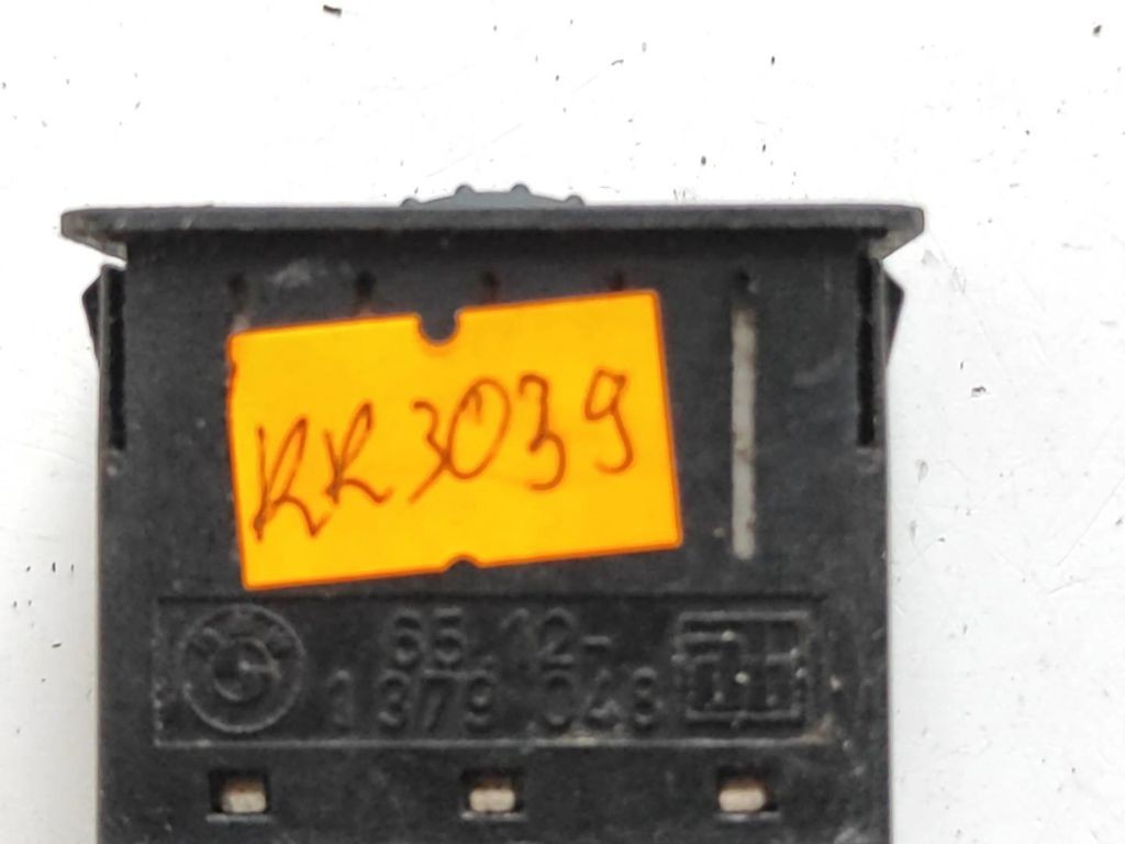 BMW 5 E34 1990 Sound control switch 1379048 