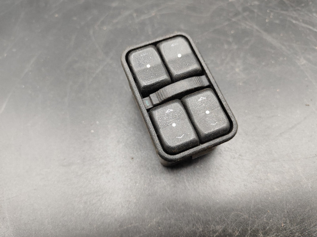 Opel Astra G 2000 Front Left Side Electric Window Switch 90561086