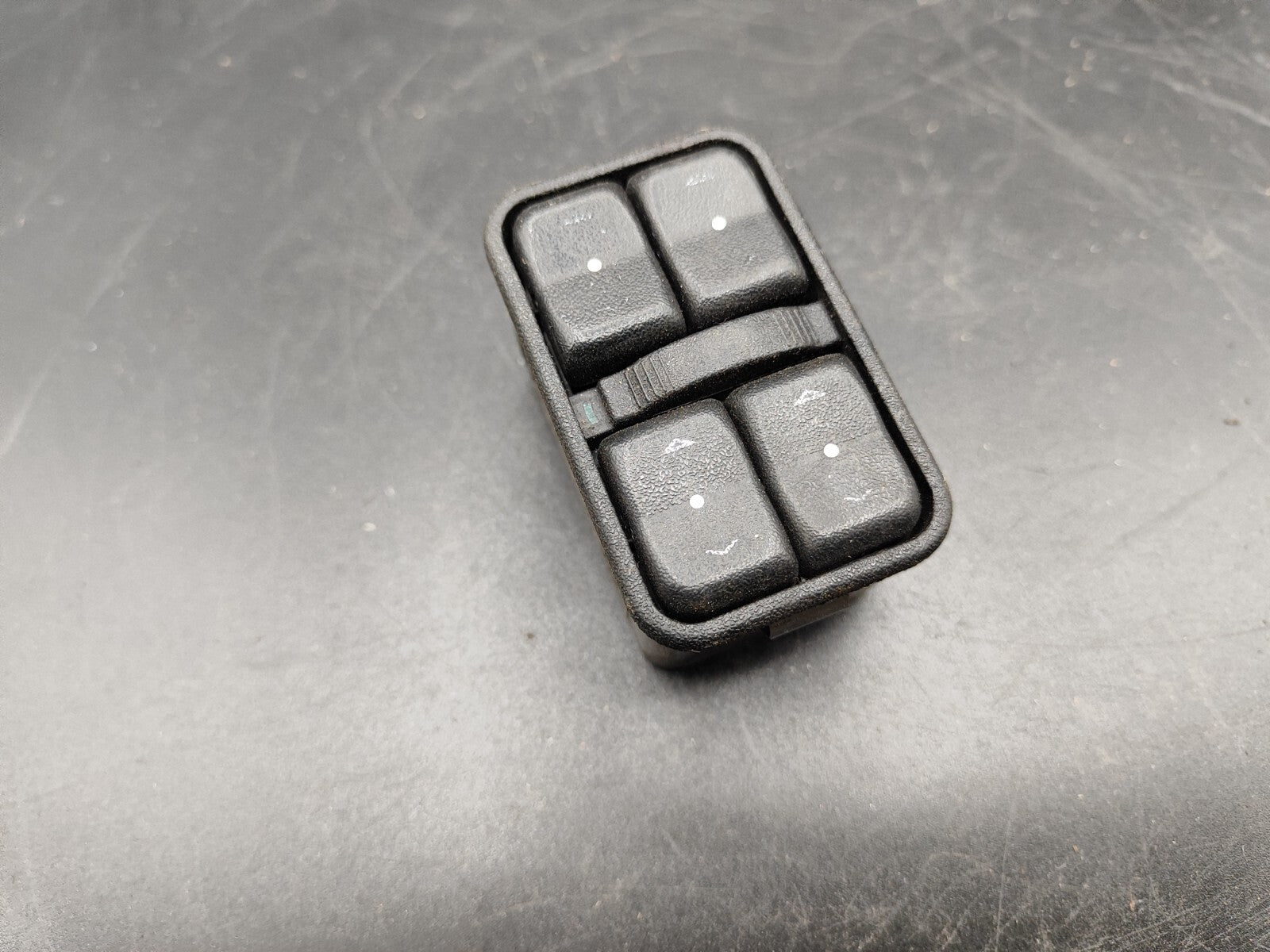 Opel Astra G 2000 Front Left Side Electric Window Switch 90561086