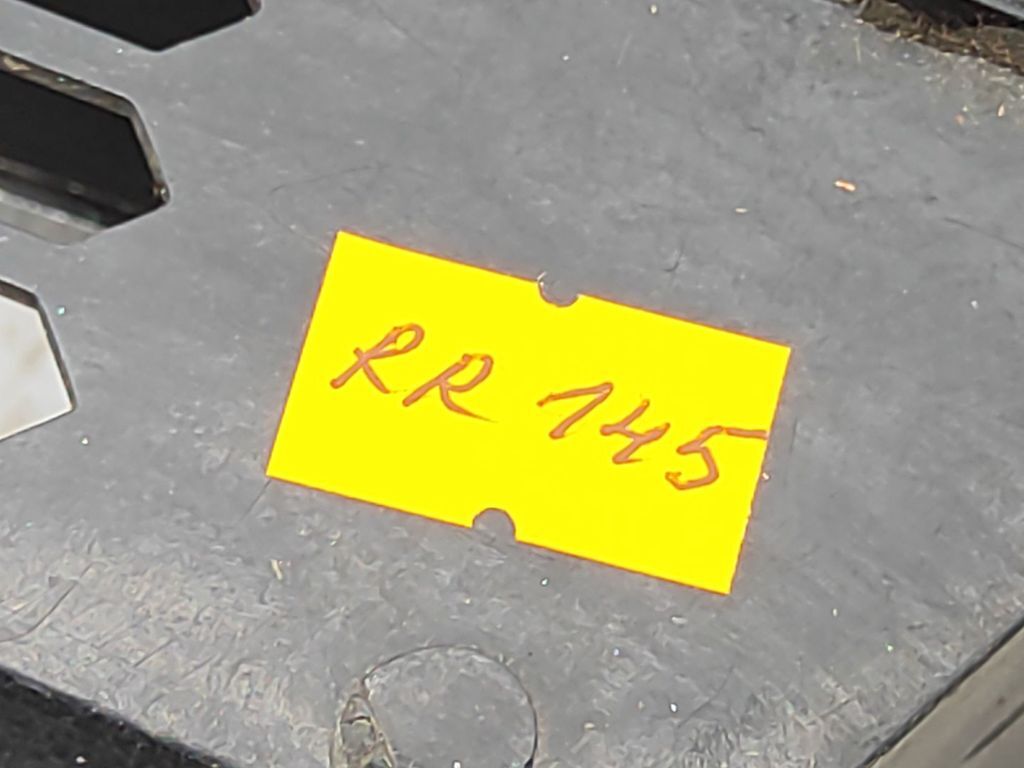 Alfa Romeo 156 FL 2004 Front right bumper upper radiator grill LS380110 