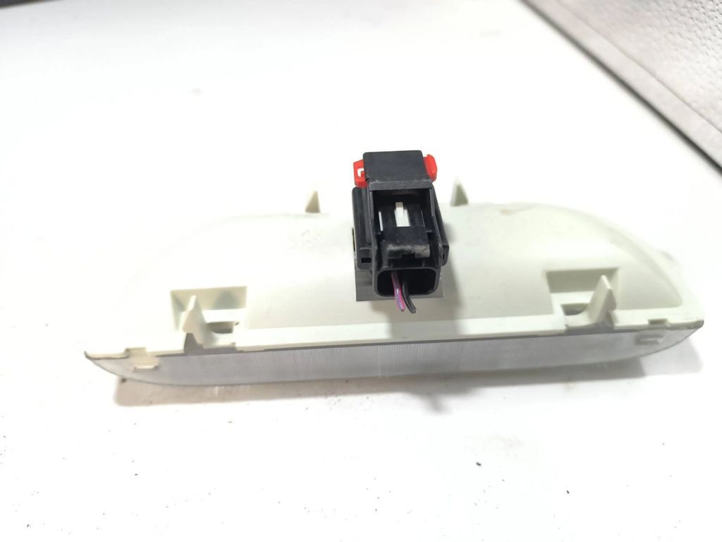 Chrysler Voyager 3.8i 1998 rear seat reading light 4685282 