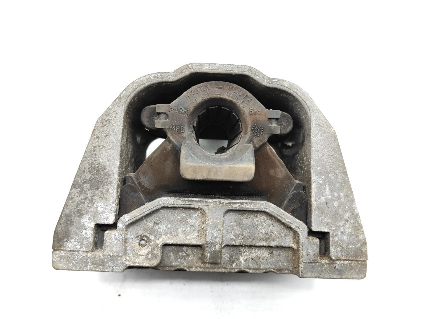 Volkswagen Golf Bora 1.9TDI 2000 Engine Right Mount Support 1J0199262