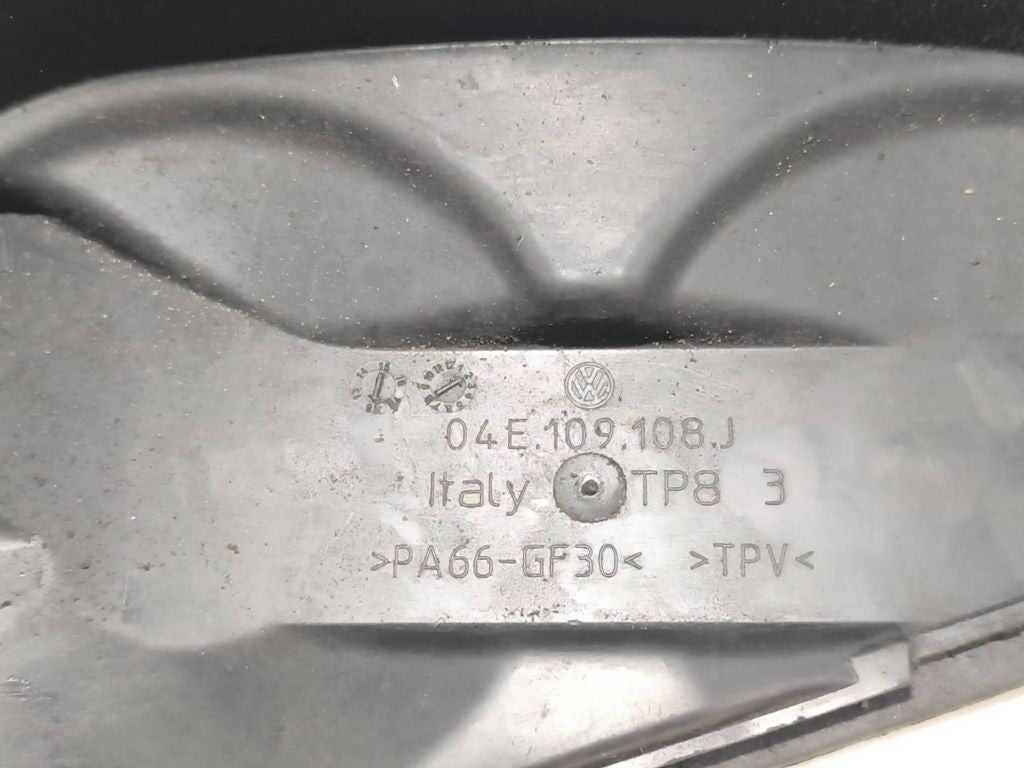 Volkswagen Golf VII 2018 Petrol Timing belt cover 04E109108J 