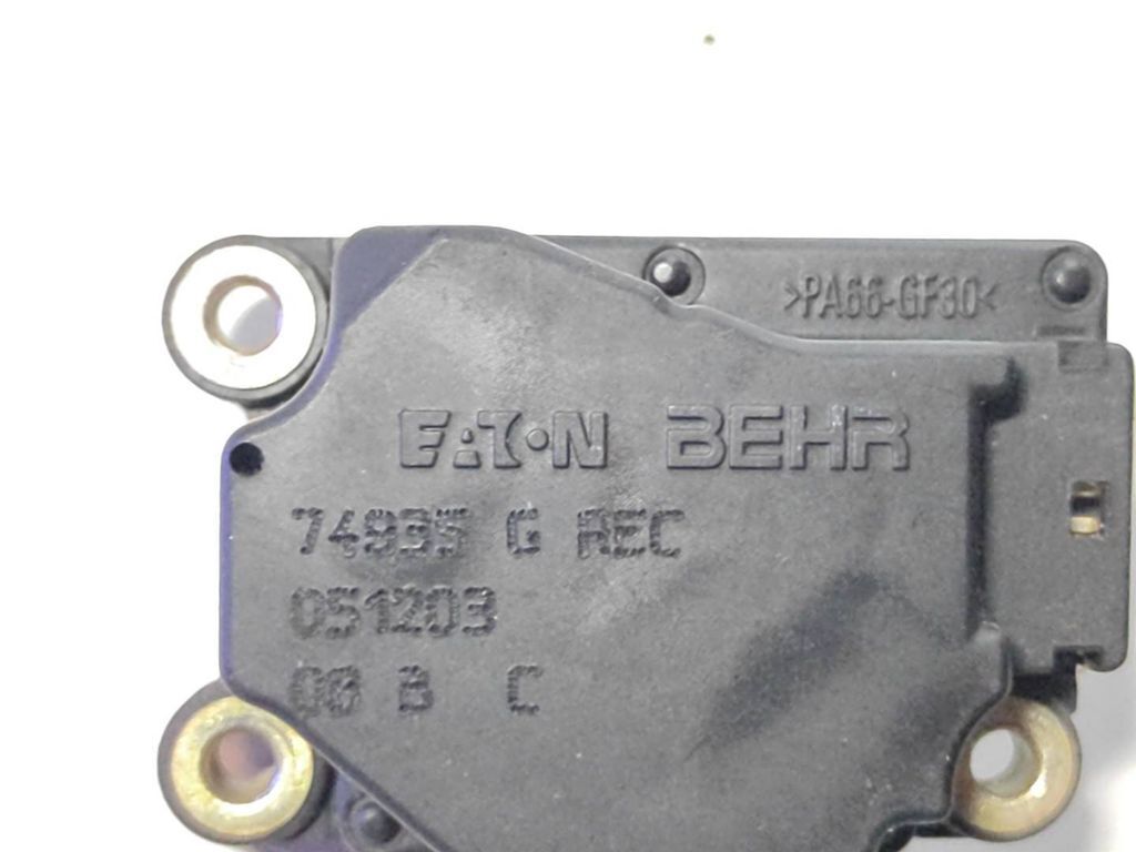 Volvo S60 2002 Air heater flap actuator motor 74935G 