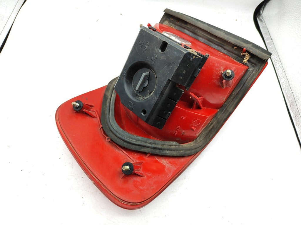 Audi 80 B4 1994 LHD Rear Right Taillight Light 8A0945096E