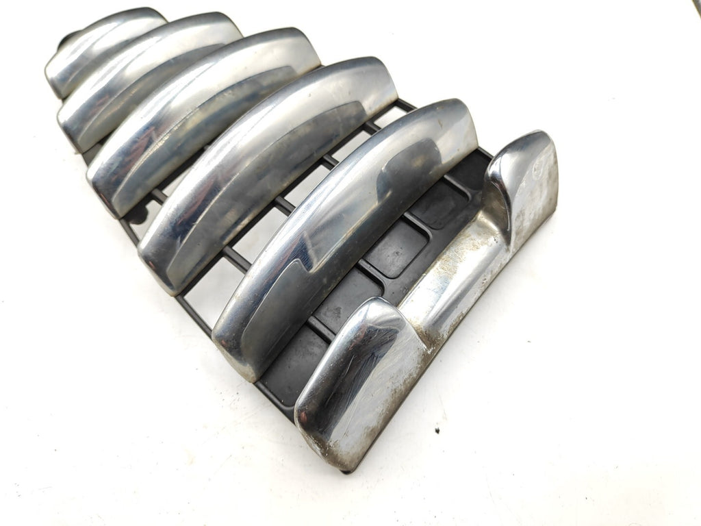 Alfa Romeo 147 2.0TS 110kW 2002 Front Bumper Center Grill Chrome 46556597