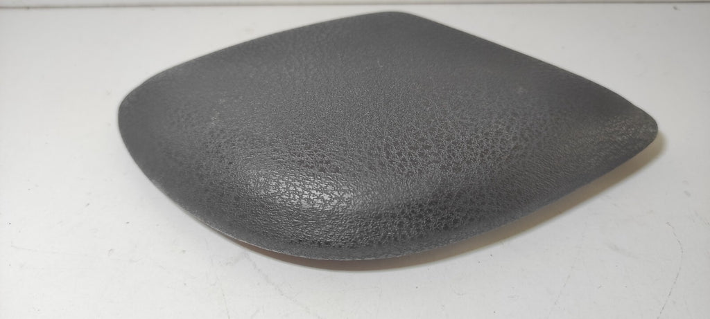 Alfa Romeo GT 1.9JTD 110kW 2005 Front Right Center Console Leather Trim