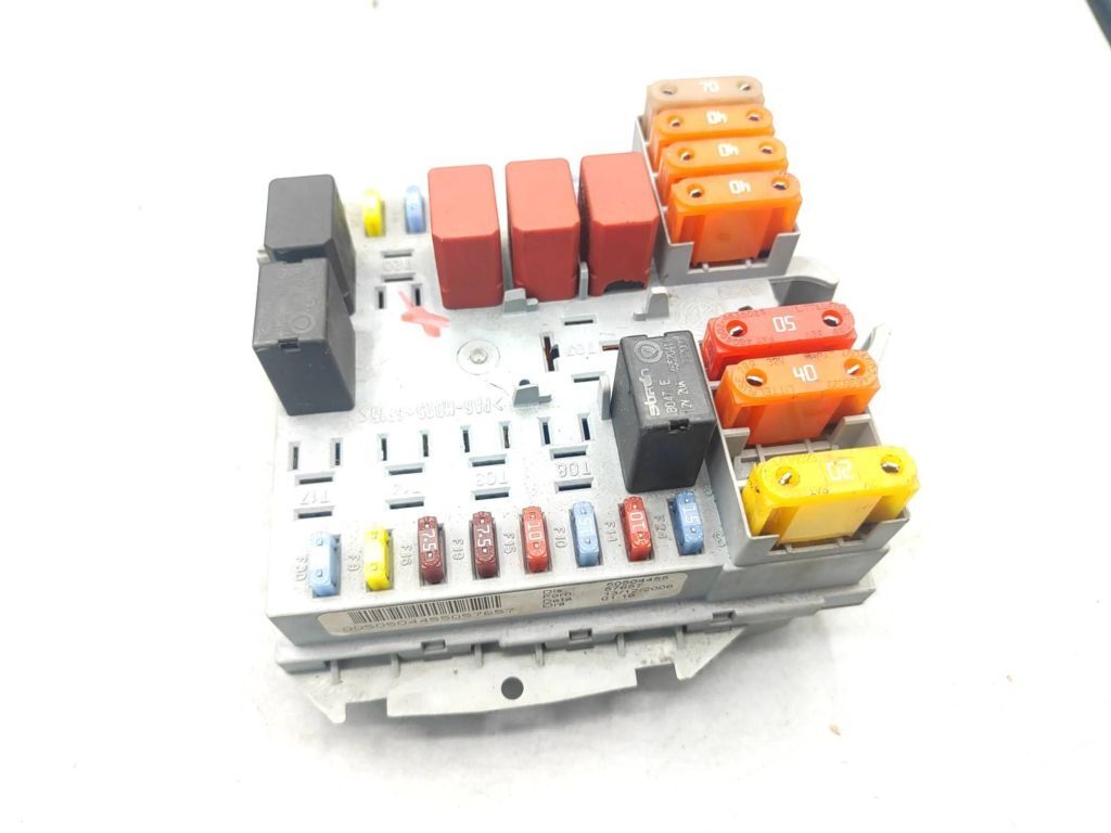 Alfa Romeo 159 JTD 2008 Fuse relay module 50504455 