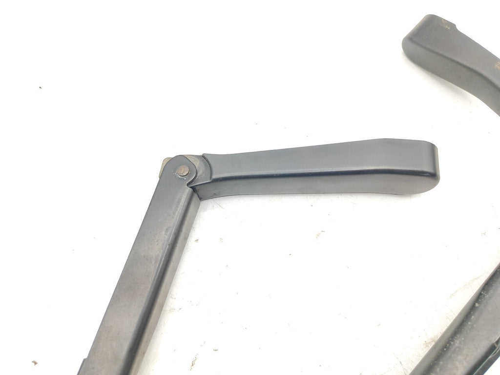 Alfa Romeo GT 2.0JTS 122kW 2005 LHD Windshield Wiper Blade Arm