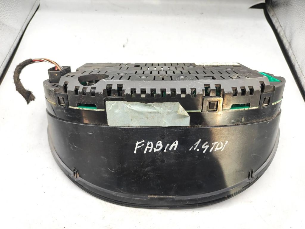 Skoda Fabia Mk1 (6Y) 2004 Diesel speedometer instrument cluster 6Y0920880E 