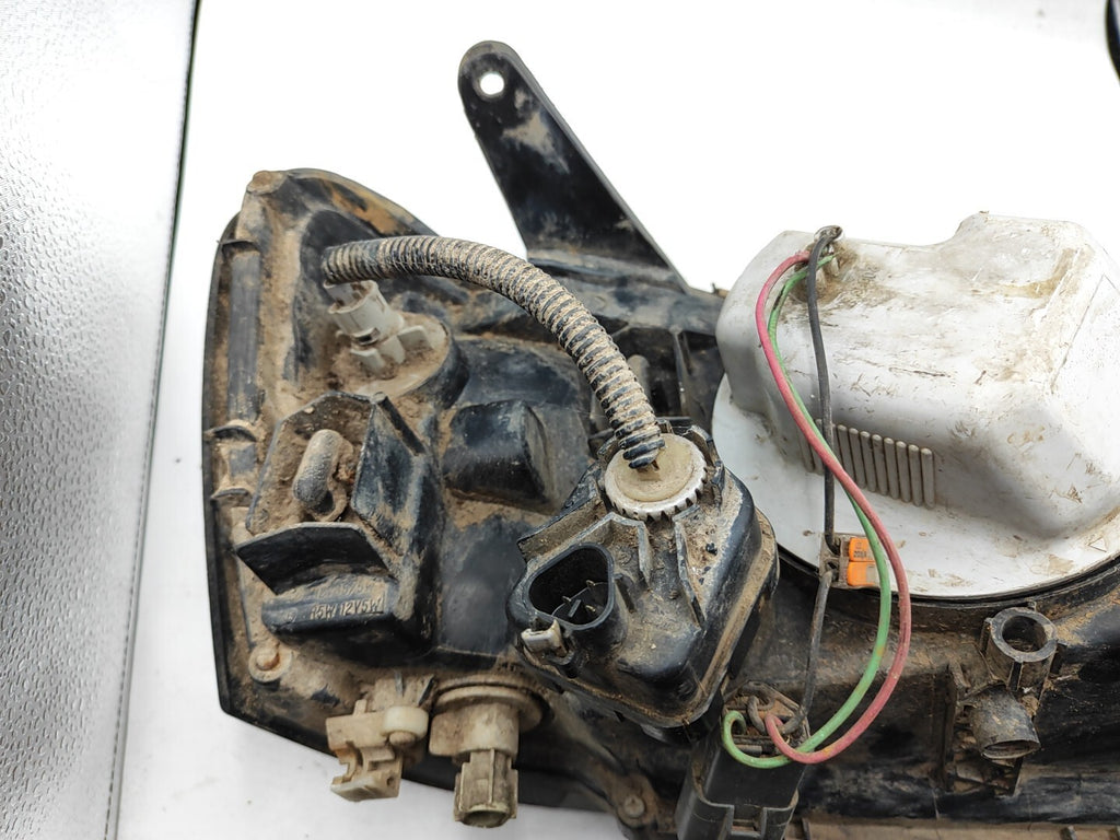 Subaru Legacy BE III 2000 LHD Front Left Side Headlight Light 10020653