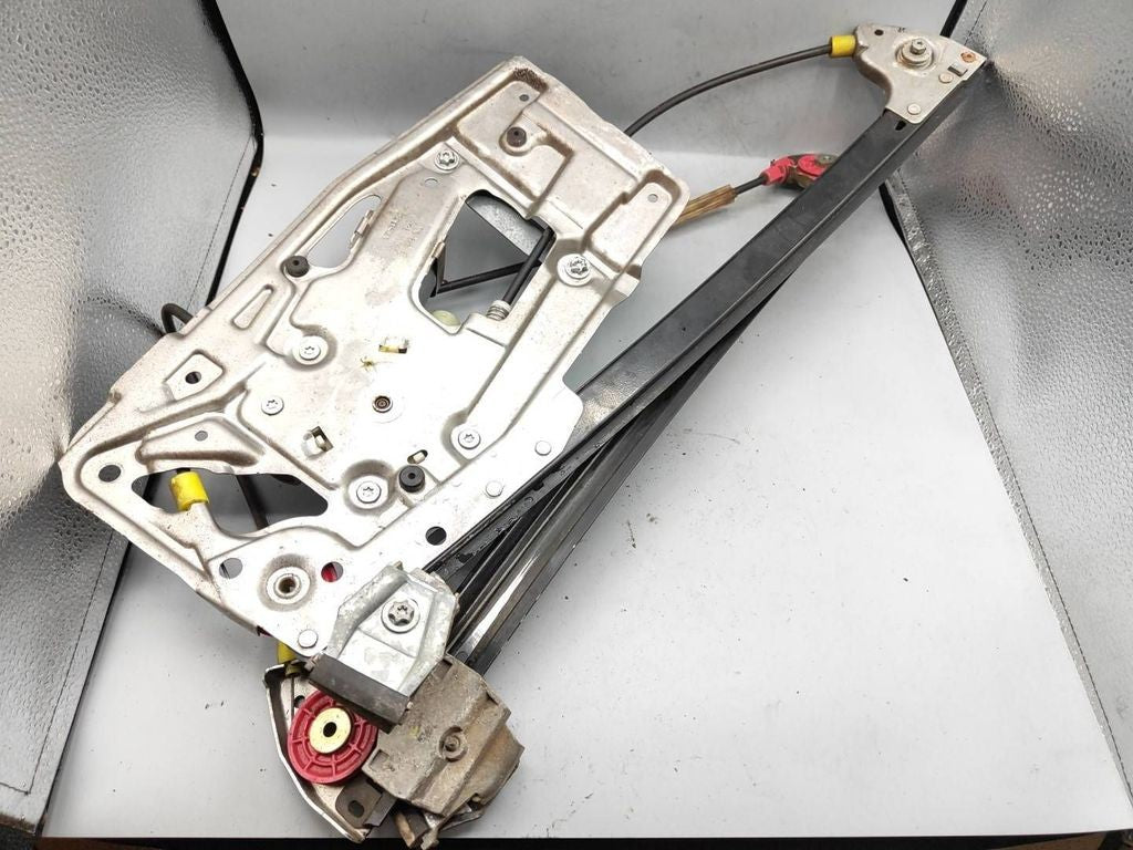 BMW 5 E39 1997 front right door electric window regulator 8236858 