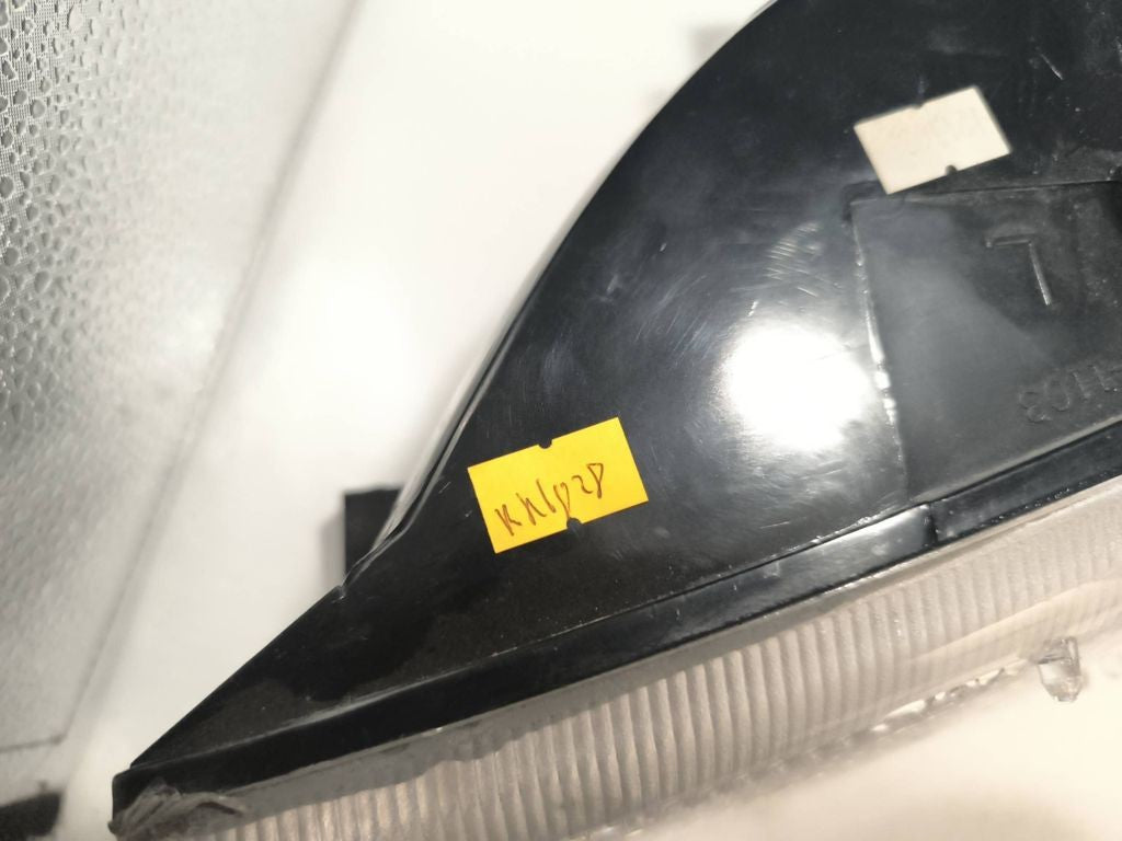 Chrysler Grand Voyager II 1995 Left headlight headlamp 033331103