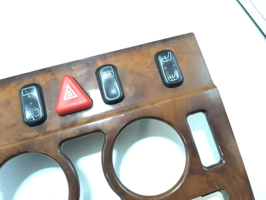 Mercedes-Benz E W210 1996 Diesel A set of switches 2108200151 